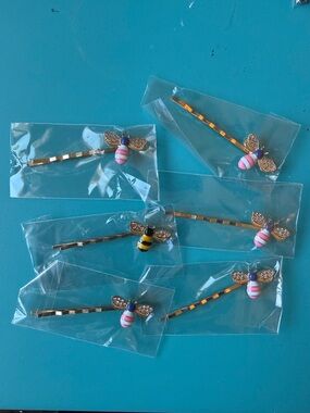 6 Gold Bee Hair Clips